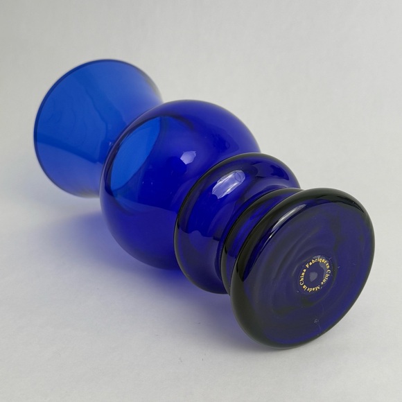 Mid Century Modern Minimalist Cobalt Blue Curvy Tubular 9” Glass Vase Modern Art - Picture 4 of 8